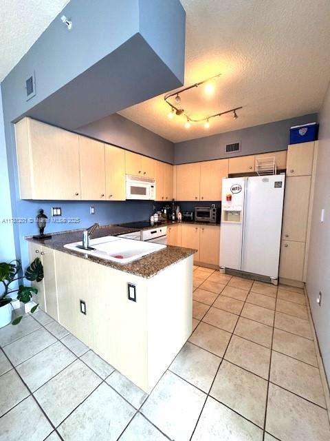 Small Image of 3370 HIDDEN BAY DR #406, Aventura Number 14