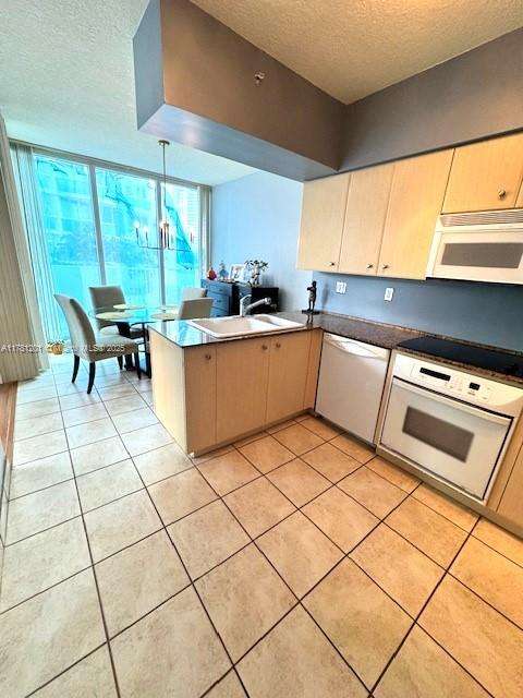 Small Image of 3370 HIDDEN BAY DR #406, Aventura Number 16