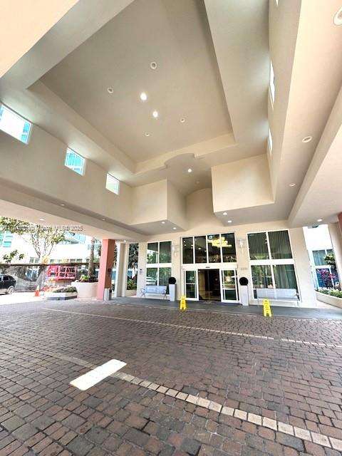 Small Image of 3370 HIDDEN BAY DR #406, Aventura Number 2