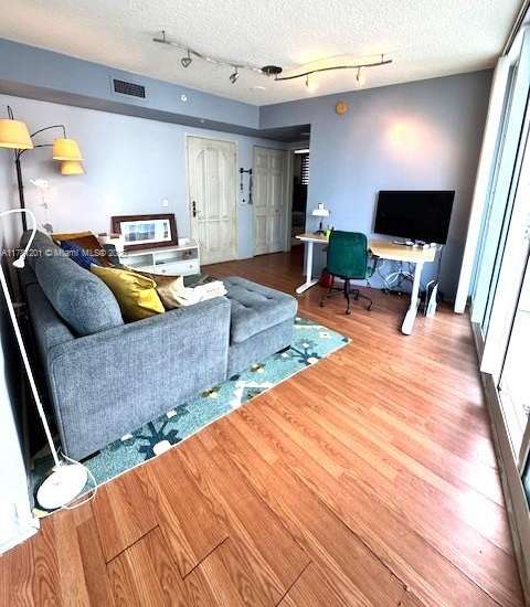 Small Image of 3370 HIDDEN BAY DR #406, Aventura Number 9