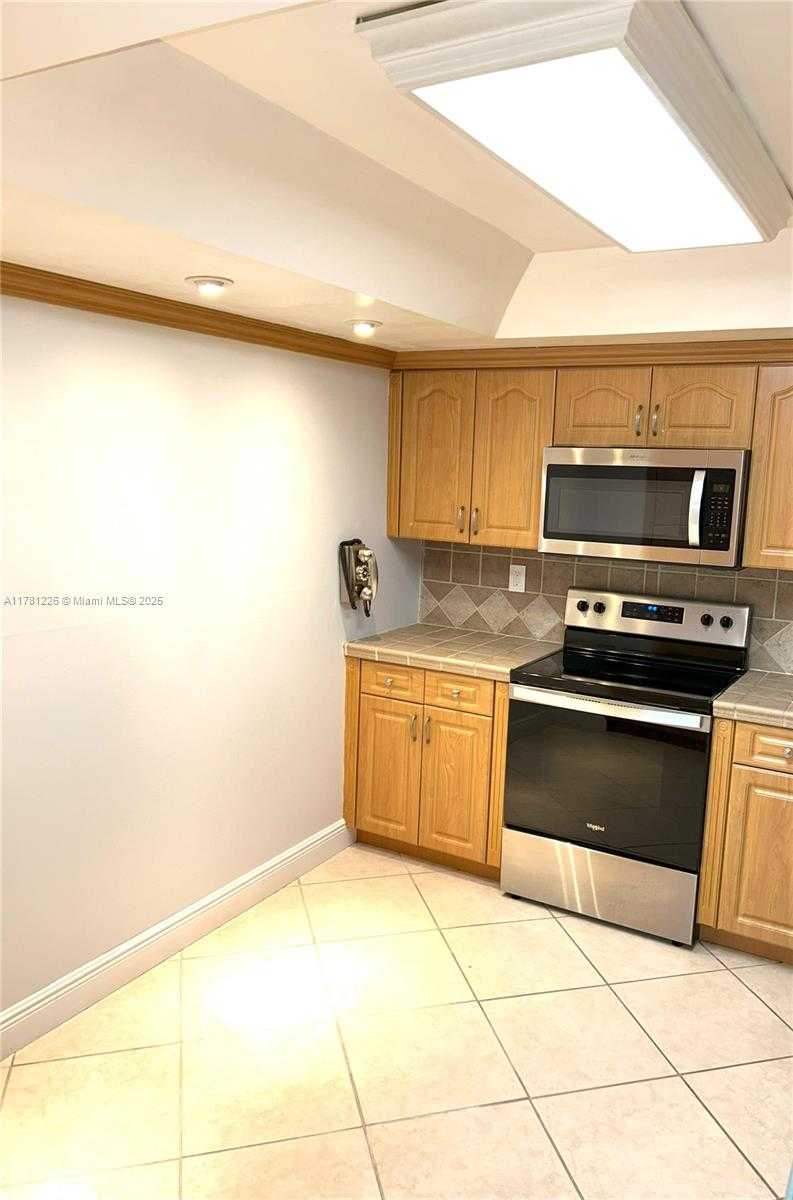 Small Image of 9735 NORTH WEST 52ND ST #117, Doral Number 12