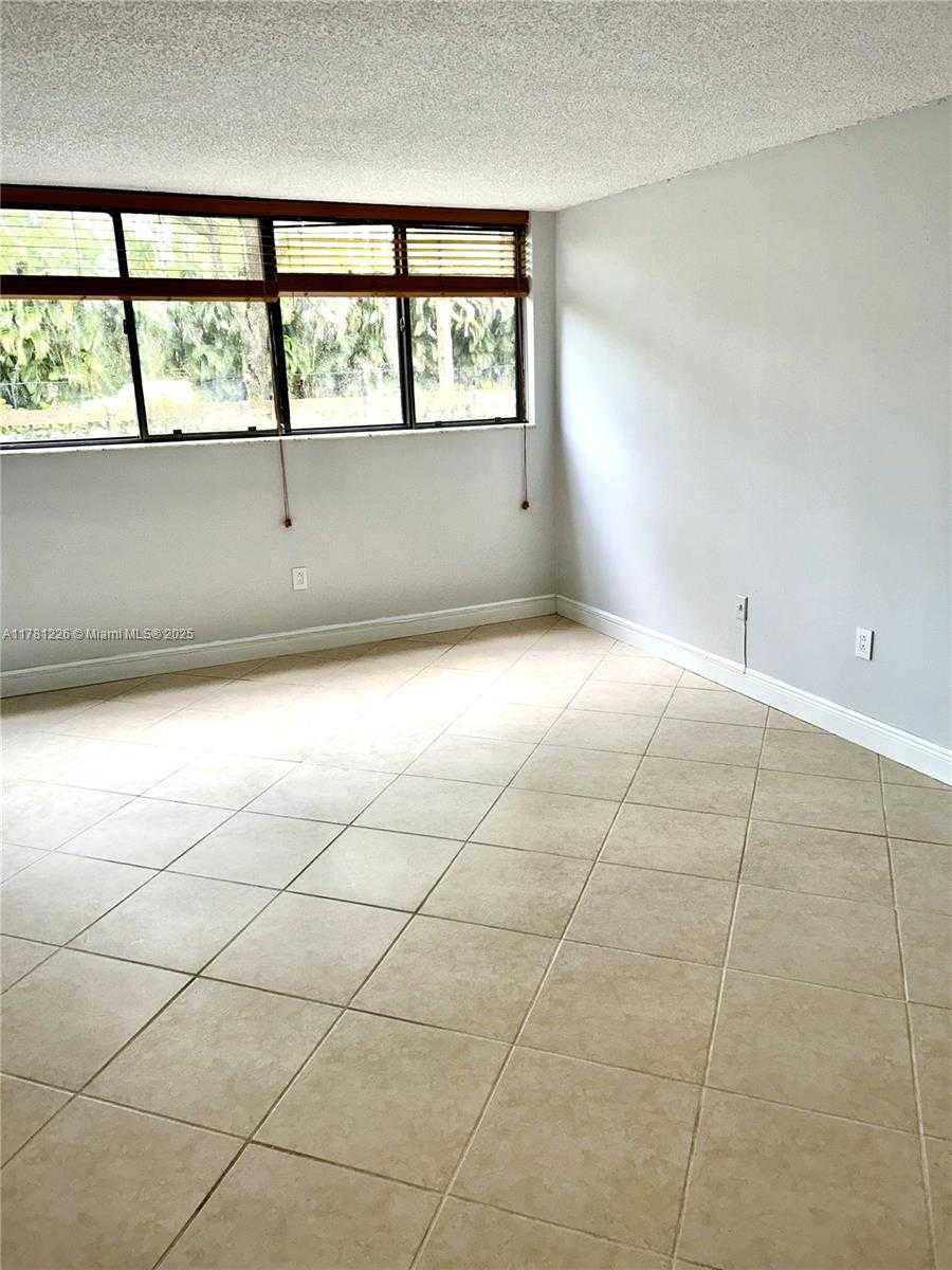 Small Image of 9735 NORTH WEST 52ND ST #117, Doral Number 16