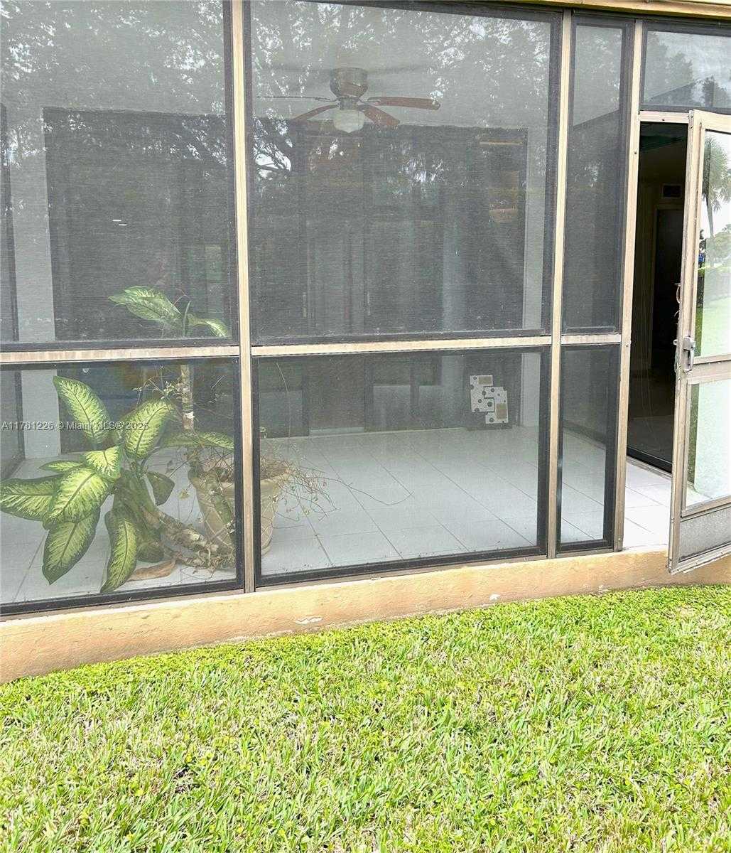 Small Image of 9735 NORTH WEST 52ND ST #117, Doral Number 6