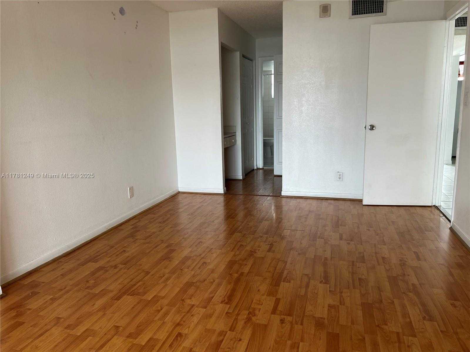 Small Image of 2903 NORTH MIAMI BEACH BLVD #702, North Miami Beach Number 18