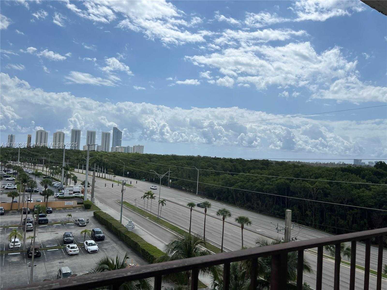 Small Image of 2903 NORTH MIAMI BEACH BLVD #702, North Miami Beach Number 2