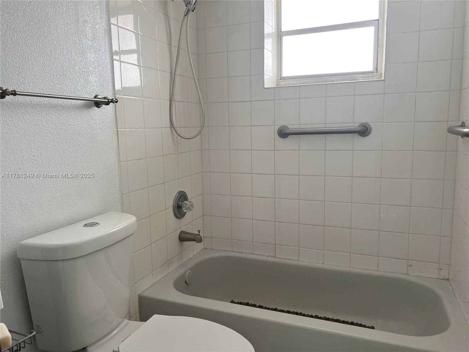 Small Image of 2903 NORTH MIAMI BEACH BLVD #702, North Miami Beach Number 6