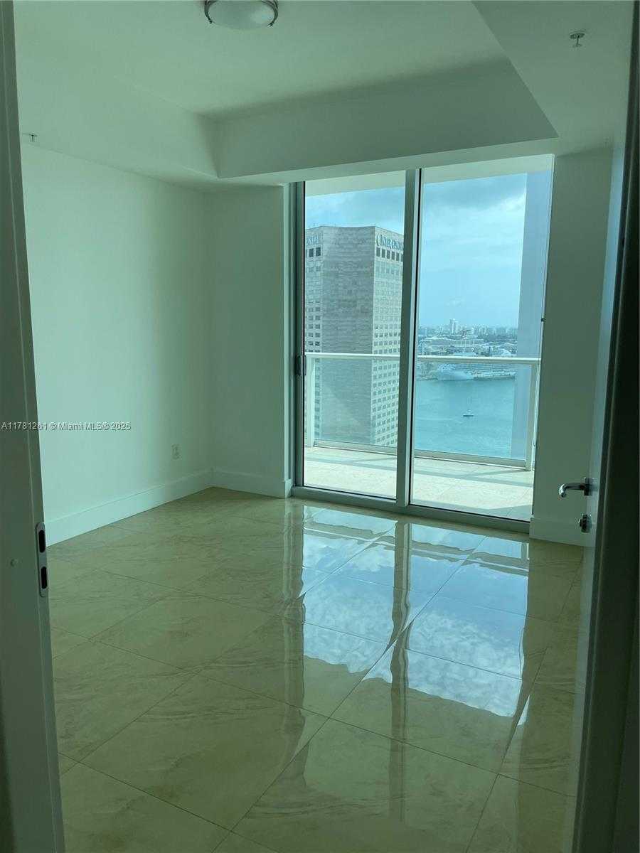 Small Image of 300 SOUTH BISCAYNE BLVD #T-2414, Miami Number 17