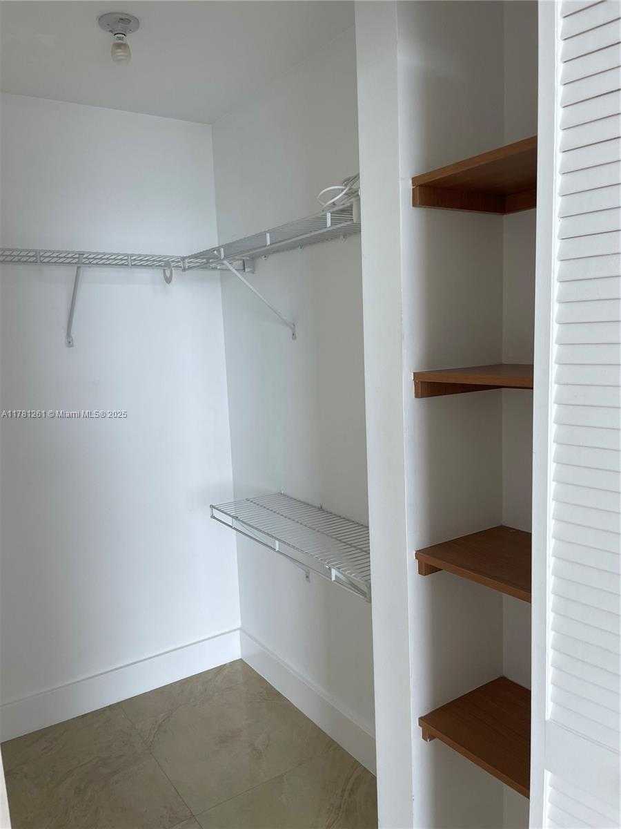 Small Image of 300 SOUTH BISCAYNE BLVD #T-2414, Miami Number 21