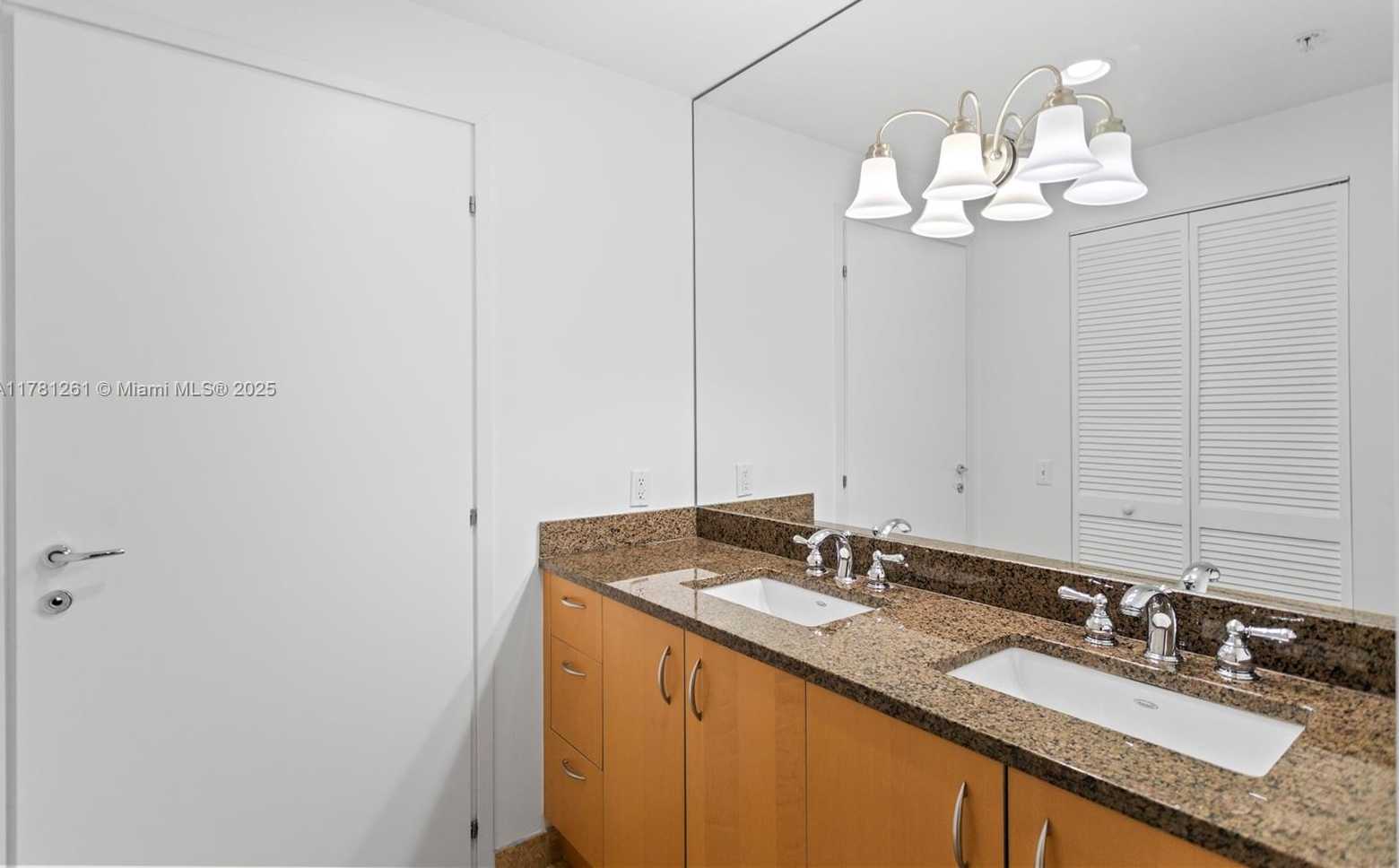 Small Image of 300 SOUTH BISCAYNE BLVD #T-2414, Miami Number 35