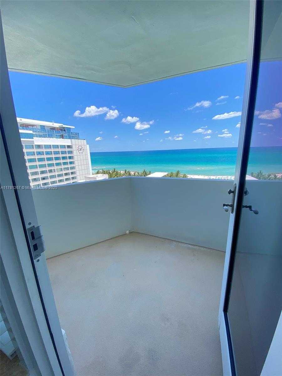 Small Image of 2899 COLLINS AVE #1401, Miami Beach Number 10