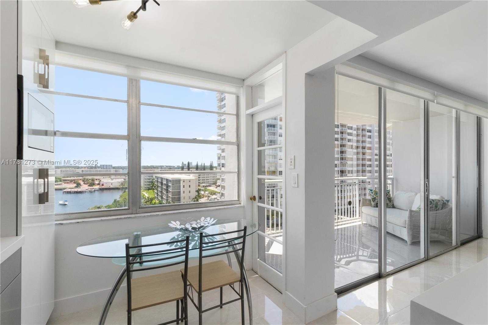 Small Image of 18081 BISCAYNE BLVD #801, Aventura Number 10