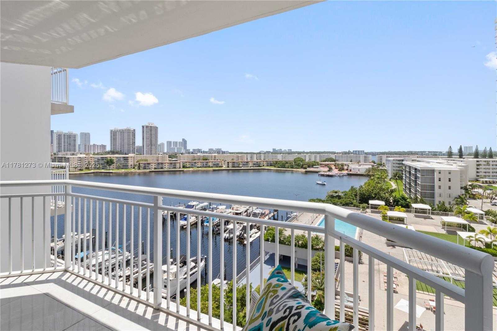 Small Image of 18081 BISCAYNE BLVD #801, Aventura Number 14