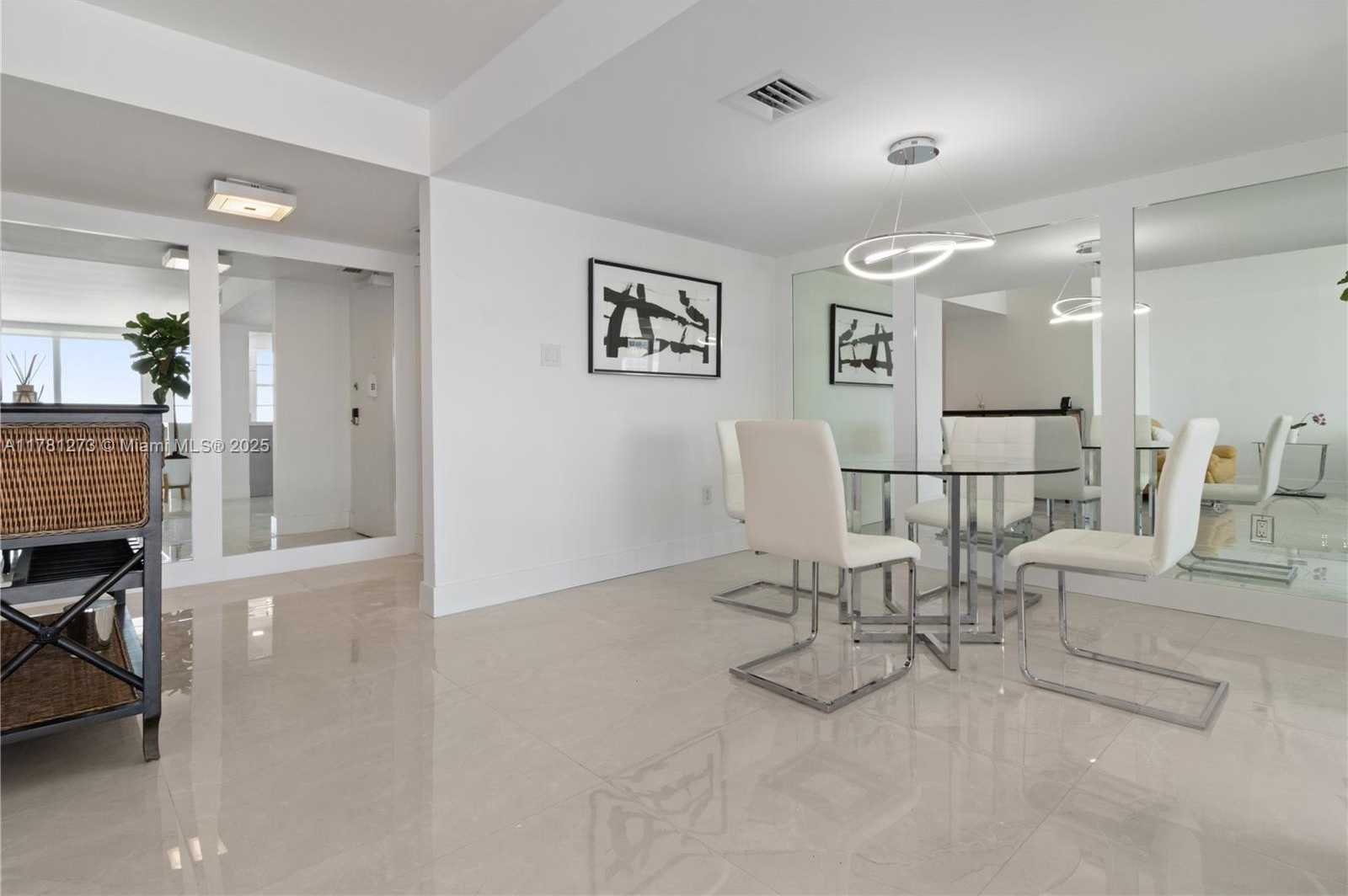 Small Image of 18081 BISCAYNE BLVD #801, Aventura Number 2