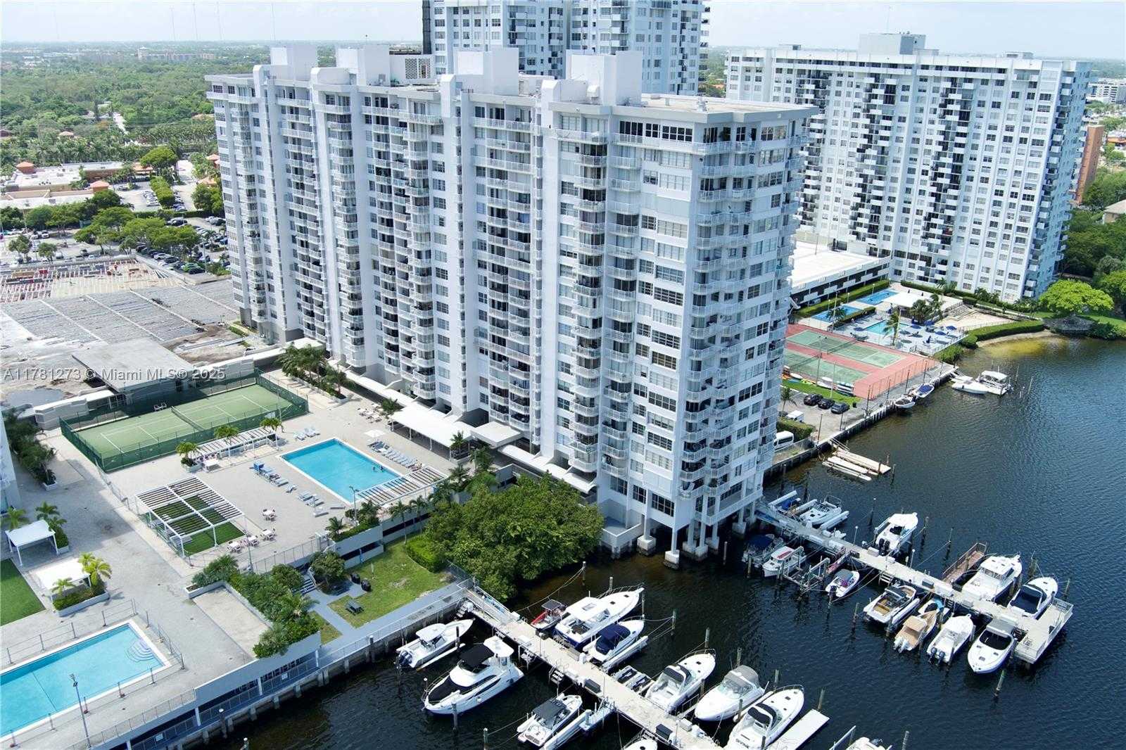 Small Image of 18081 BISCAYNE BLVD #801, Aventura Number 33
