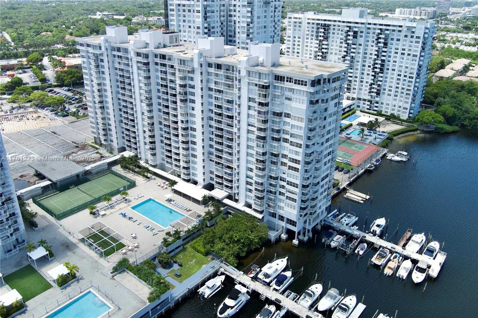 Small Image of 18081 BISCAYNE BLVD #801, Aventura Number 37