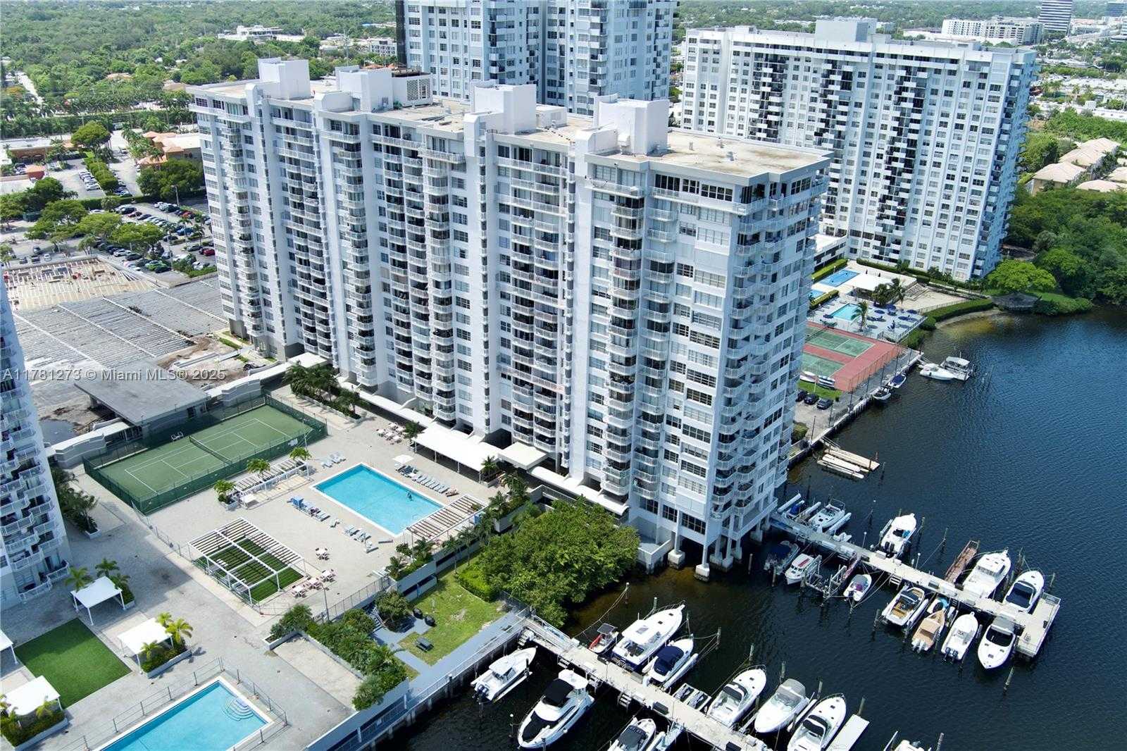 Small Image of 18081 BISCAYNE BLVD #801, Aventura Number 38