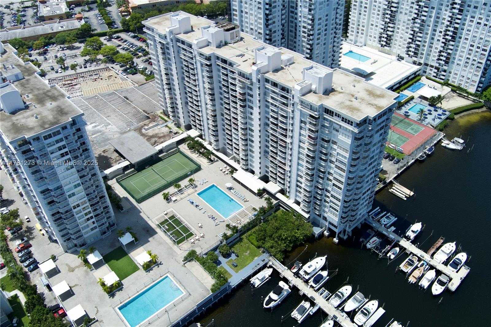 Small Image of 18081 BISCAYNE BLVD #801, Aventura Number 40