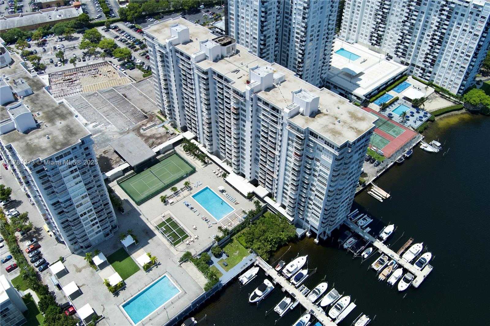 Small Image of 18081 BISCAYNE BLVD #801, Aventura Number 45
