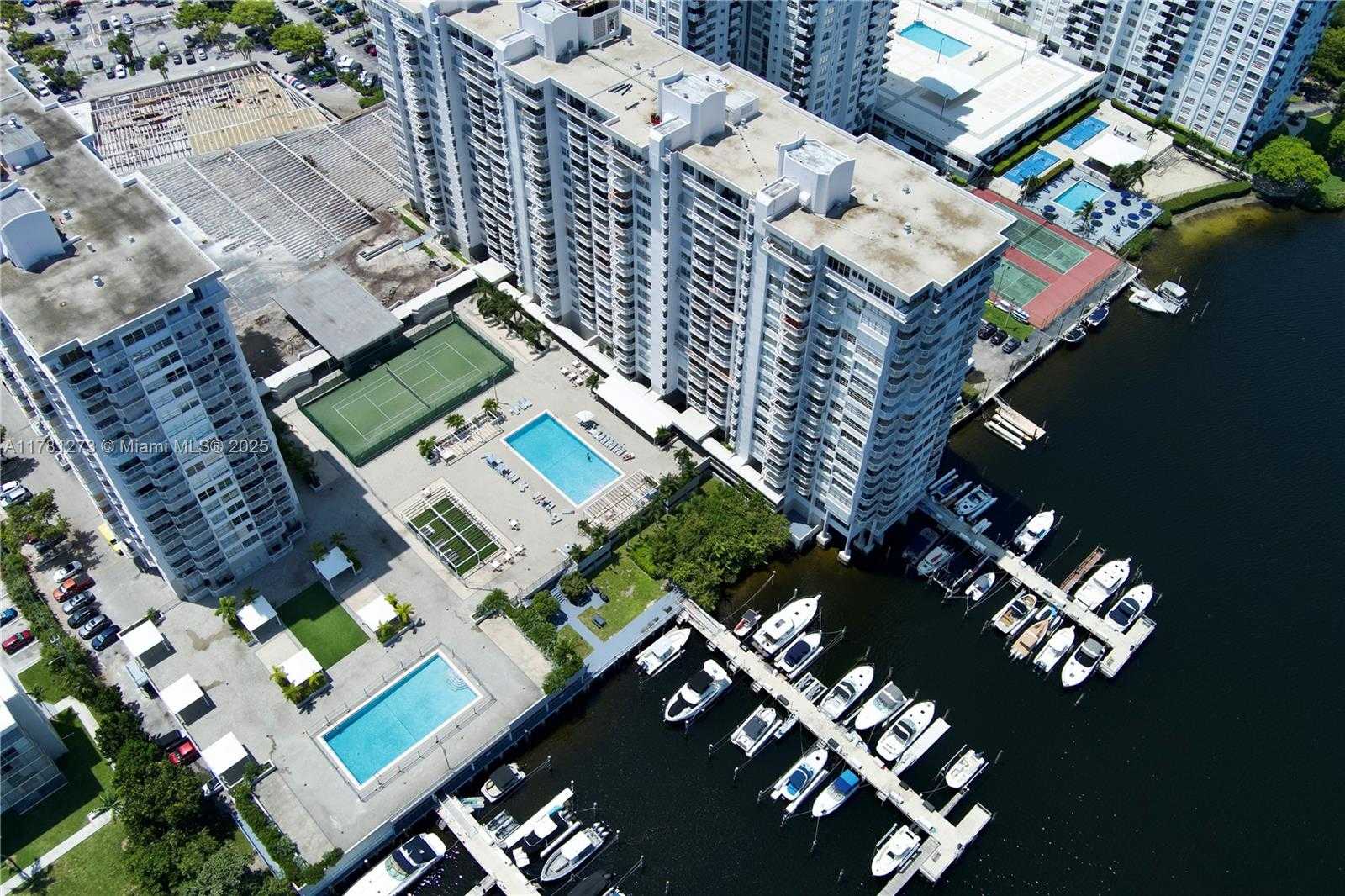Small Image of 18081 BISCAYNE BLVD #801, Aventura Number 46