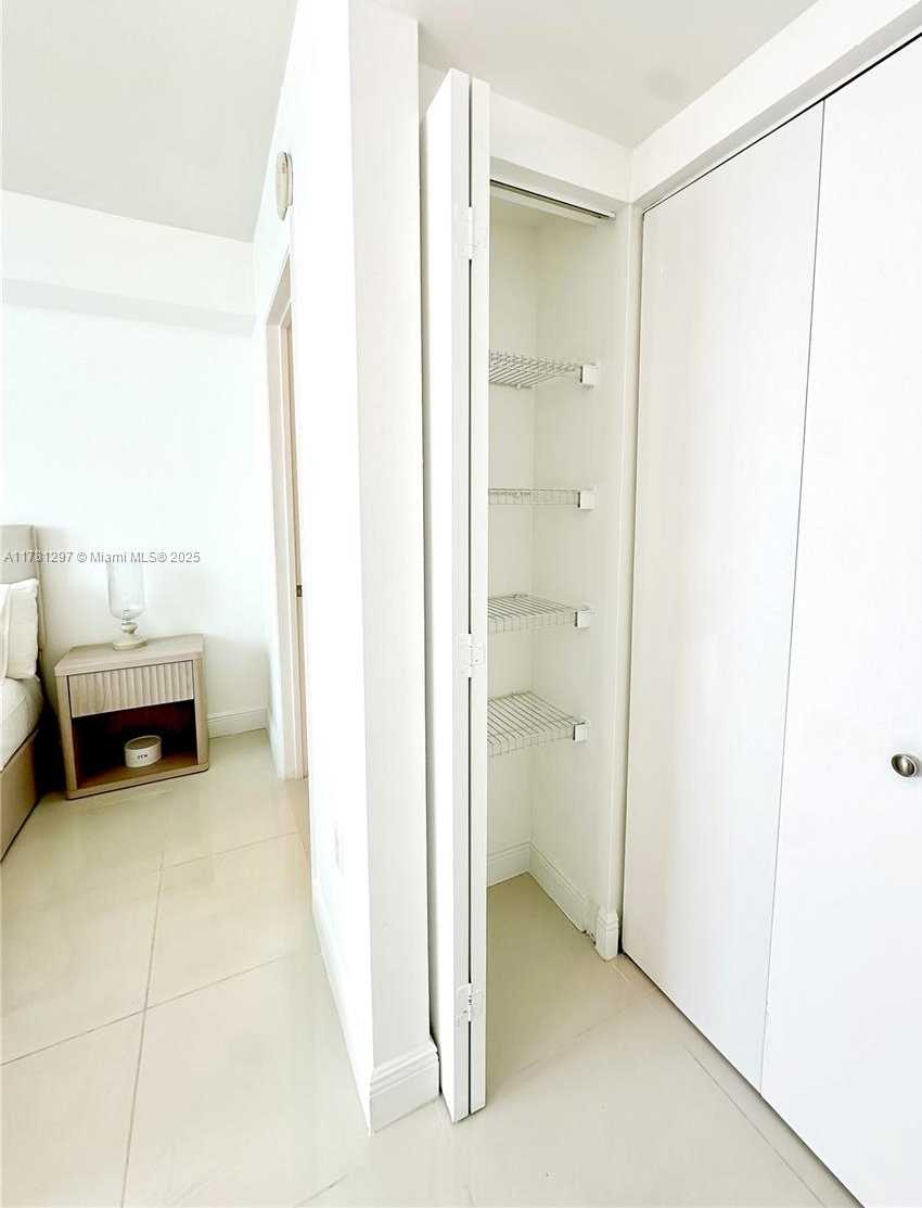 Small Image of 1861 NORTH WEST S RIVER DR #1505, Miami Number 12