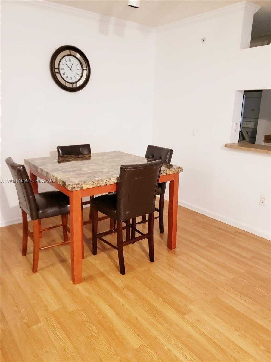 Small Image of 17125 NORTH BAY RD #3403, Sunny Isles Beach Number 4