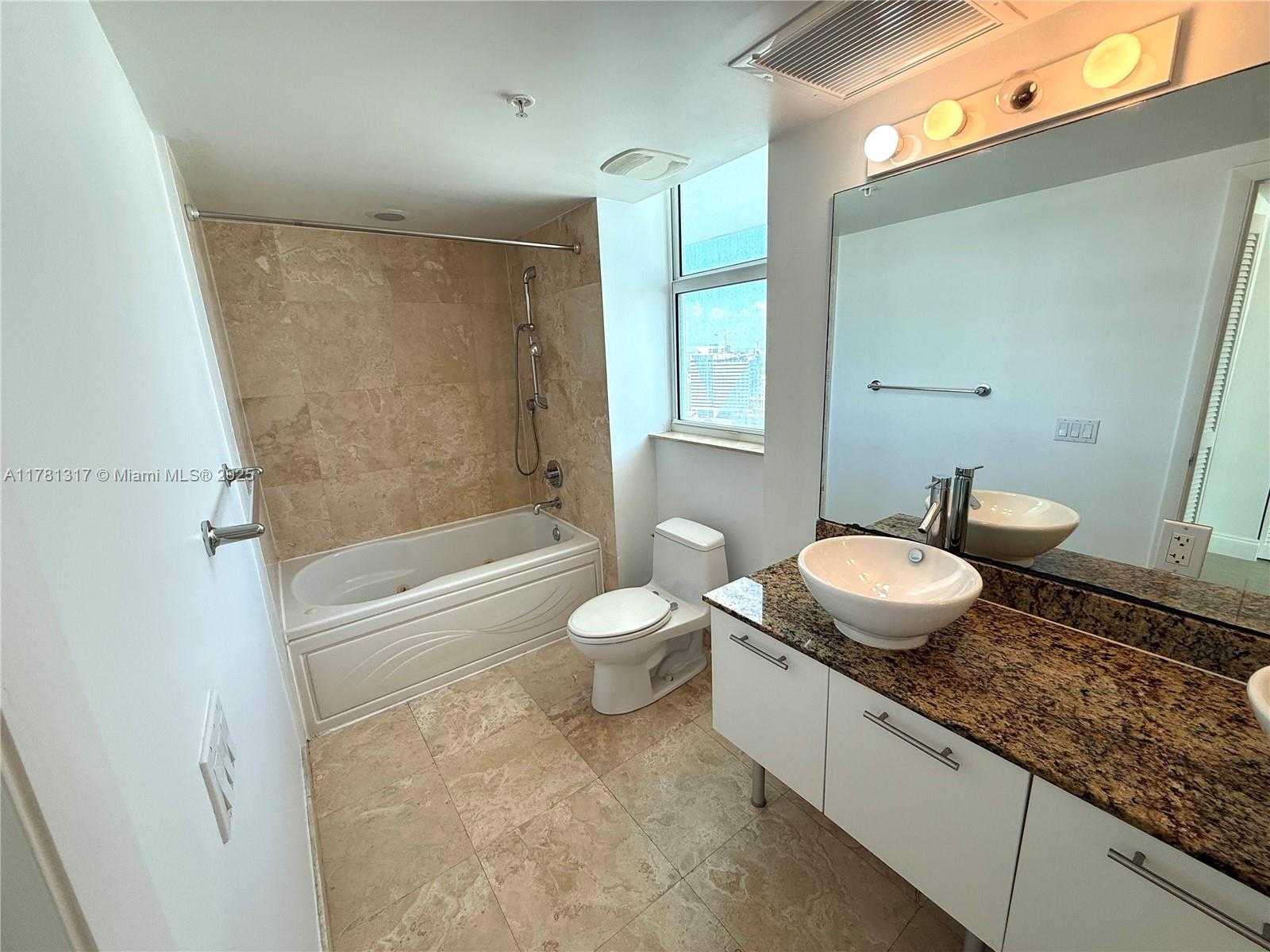 Small Image of 41 SOUTH EAST 5TH ST #1617, Miami Number 11