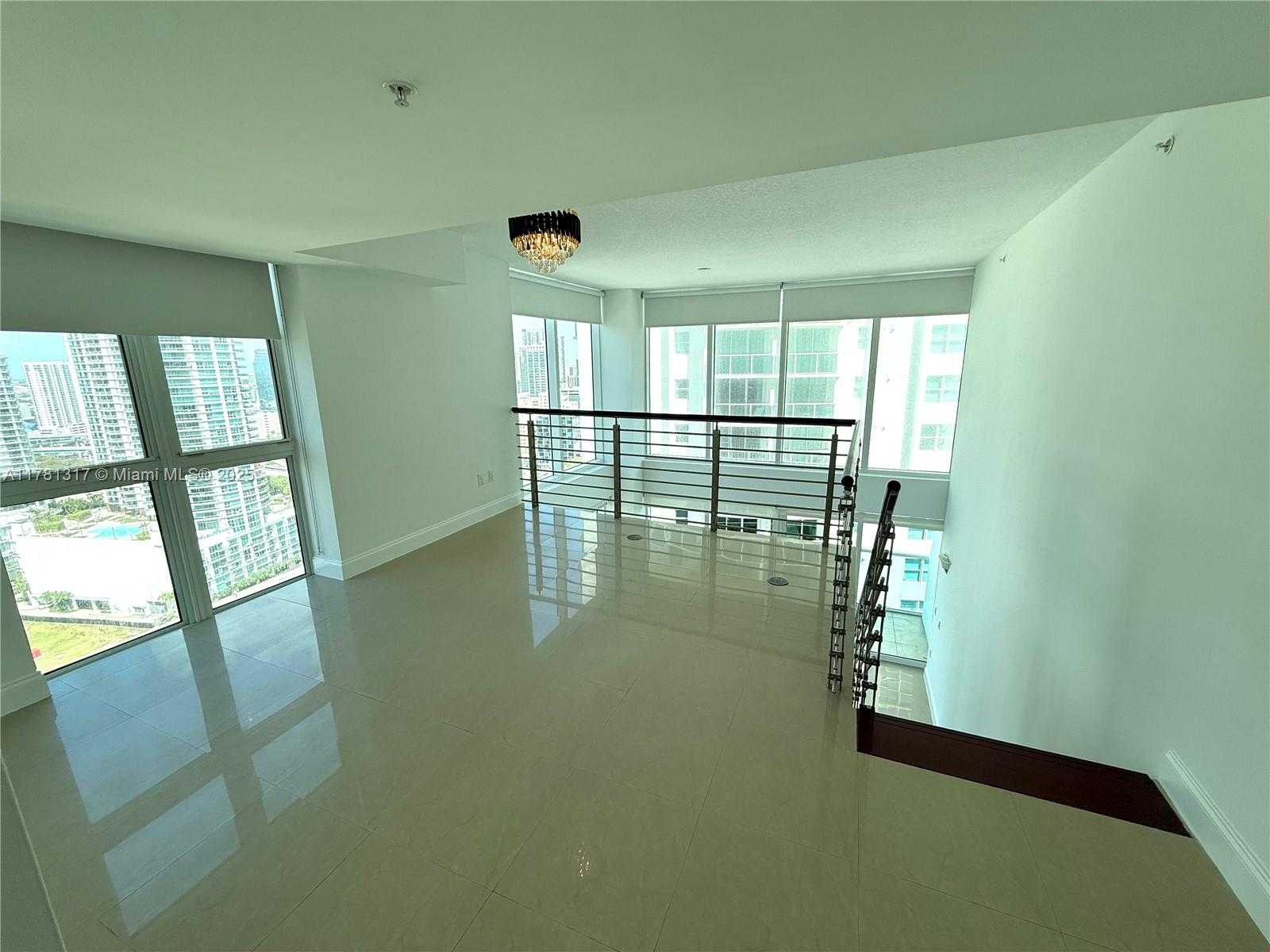 Small Image of 41 SOUTH EAST 5TH ST #1617, Miami Number 14