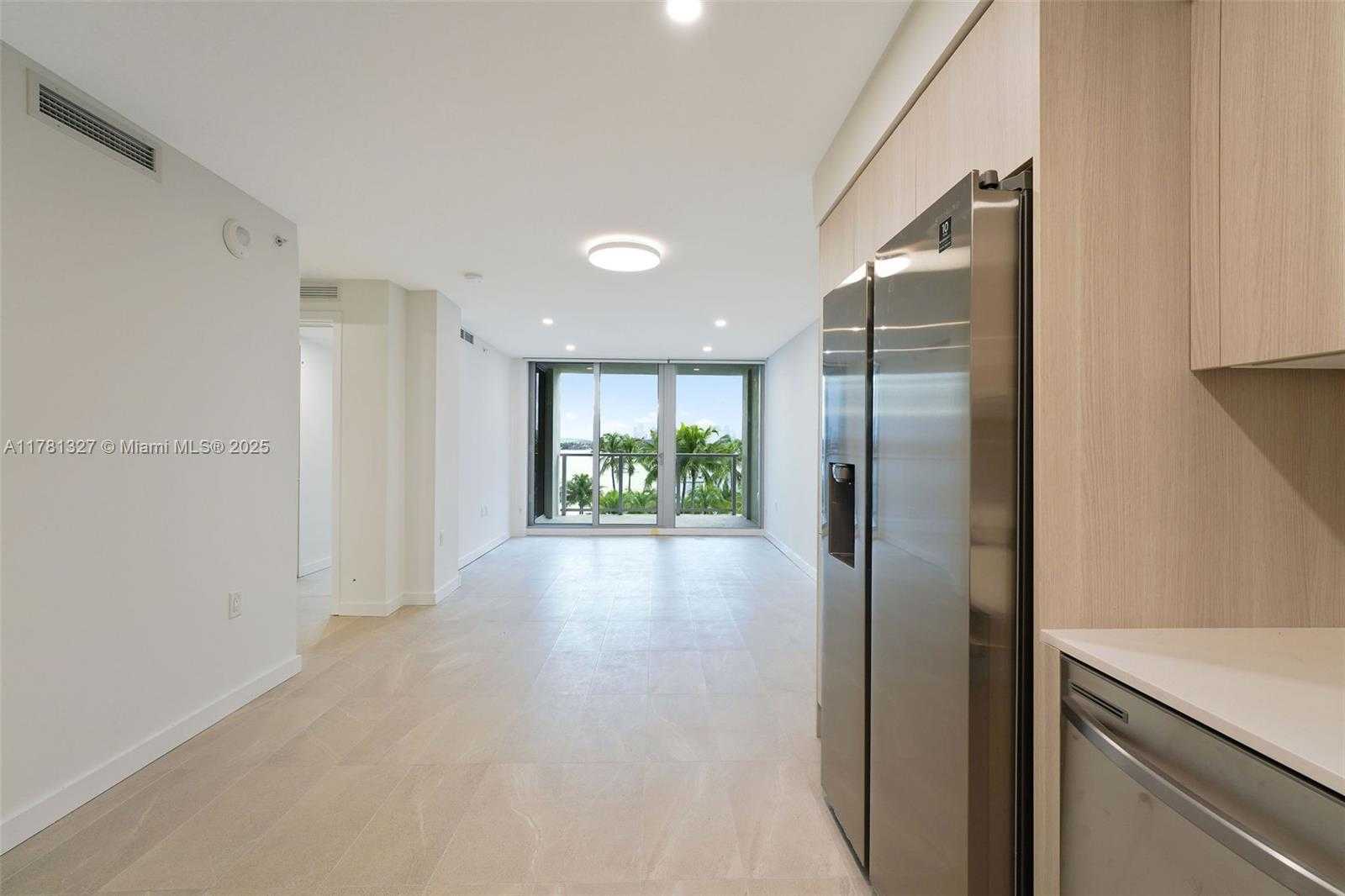 Small Image of 1500 BAY RD #N-0507, Miami Beach Number 6