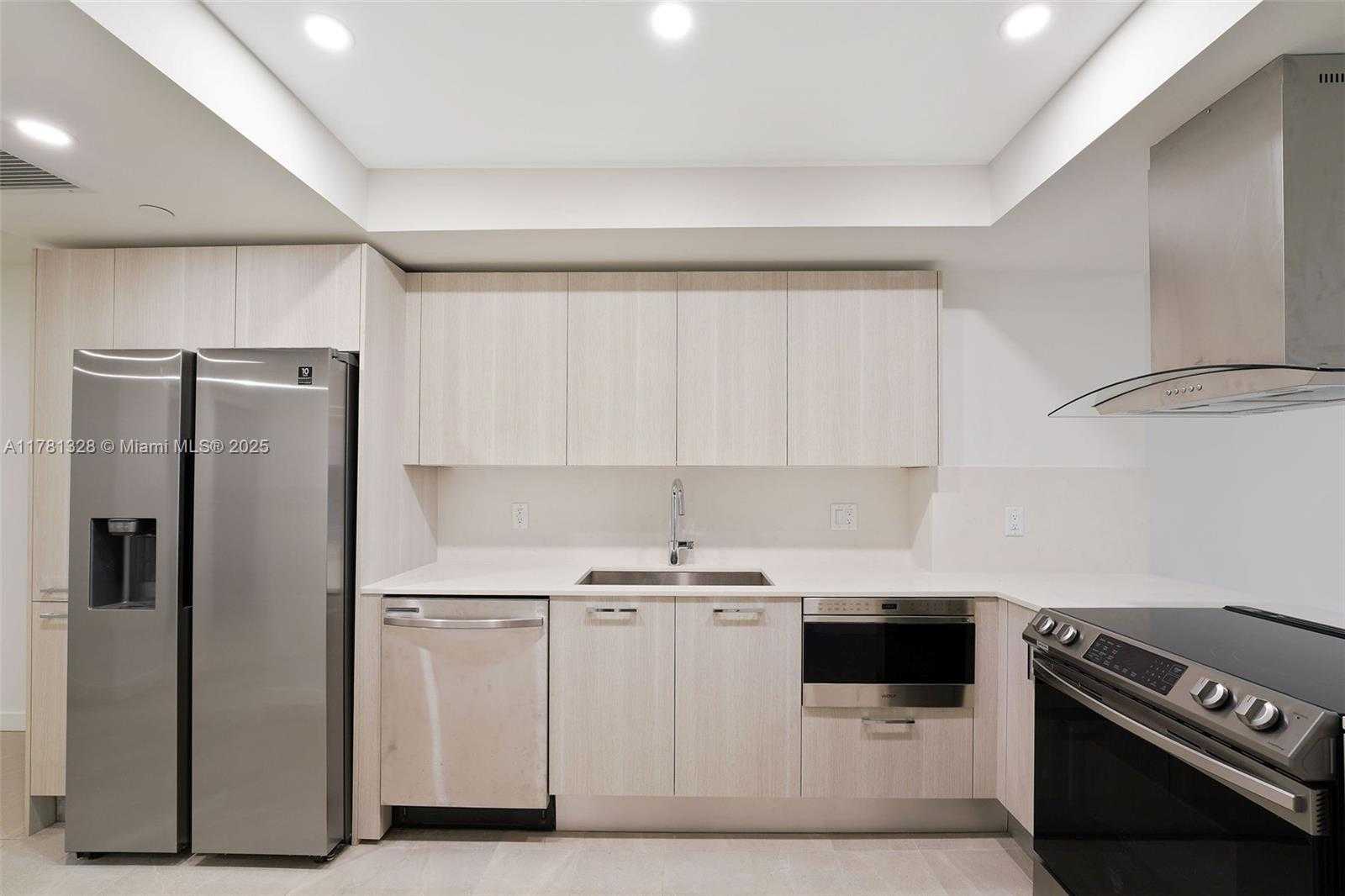 Small Image of 1500 BAY RD #N-0205, Miami Beach Number 11