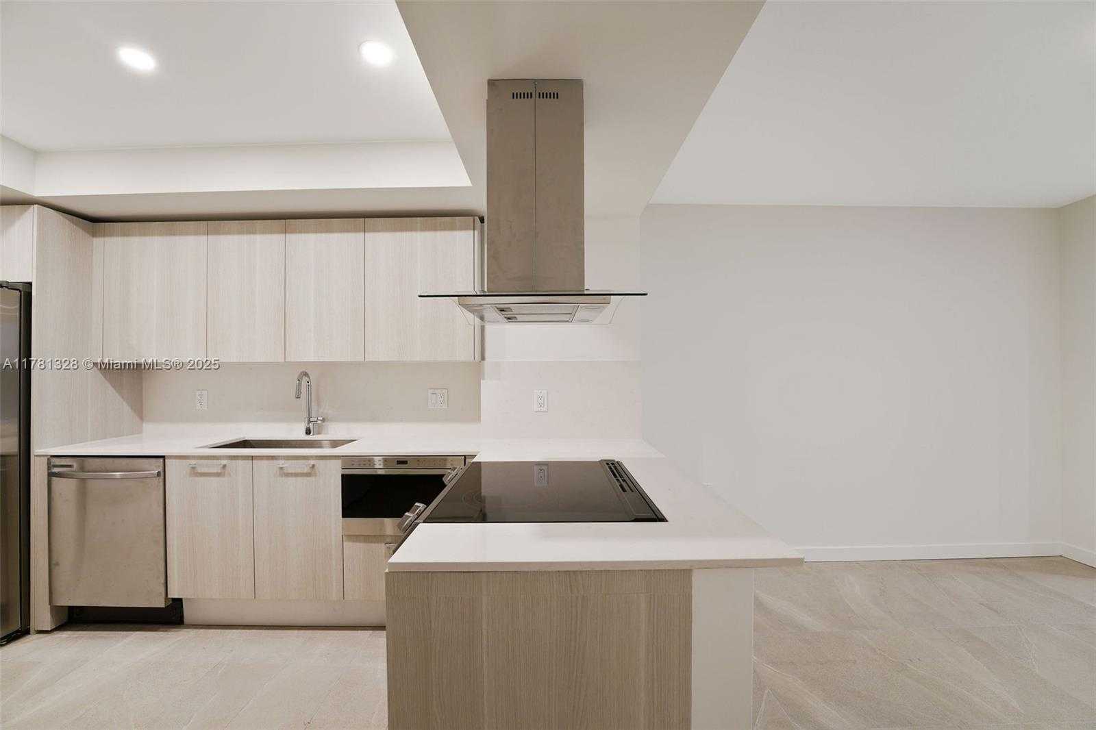 Small Image of 1500 BAY RD #N-0205, Miami Beach Number 12