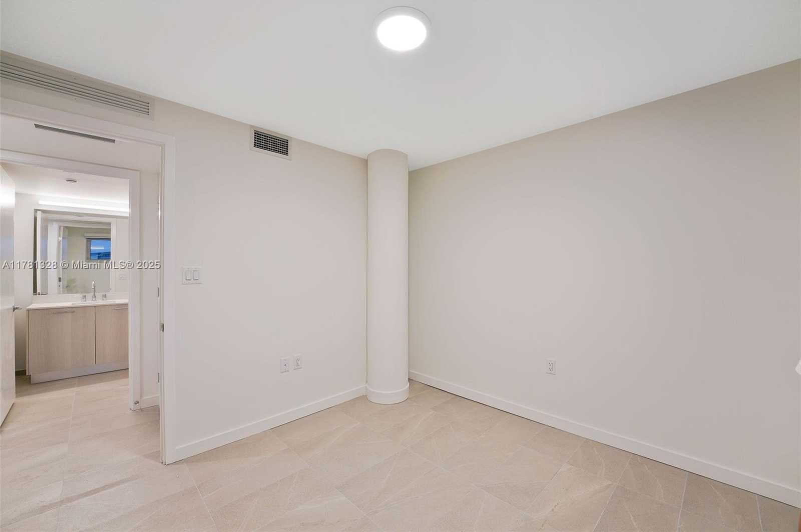Small Image of 1500 BAY RD #N-0205, Miami Beach Number 17