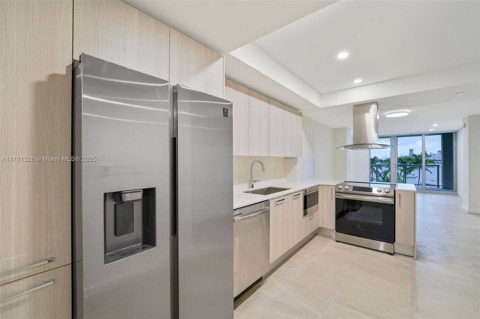 Small Image of 1500 BAY RD #N-0205, Miami Beach Number 4