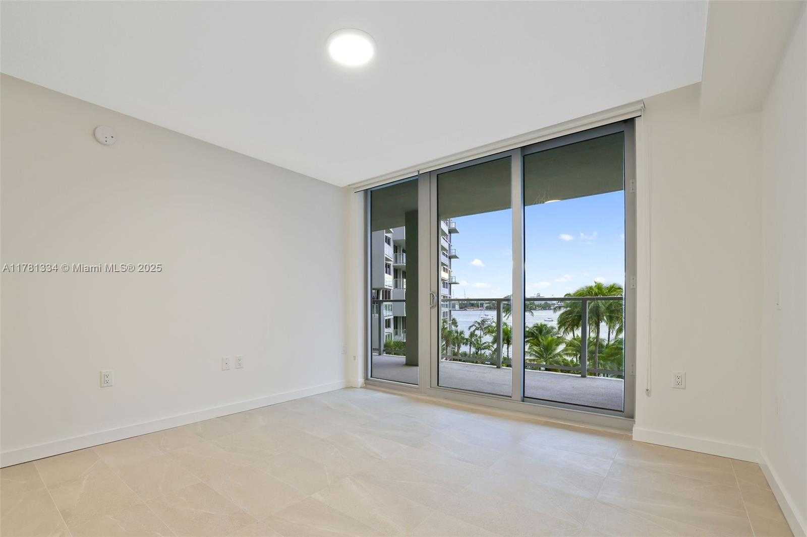 Small Image of 1500 BAY RD #N-0206, Miami Beach Number 12