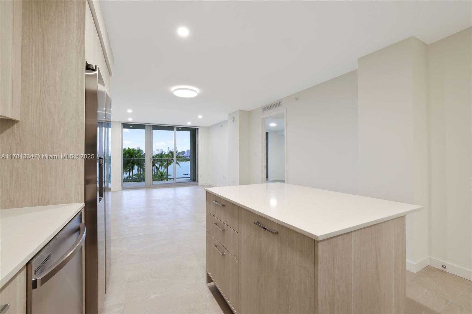 Small Image of 1500 BAY RD #N-0206, Miami Beach Number 5