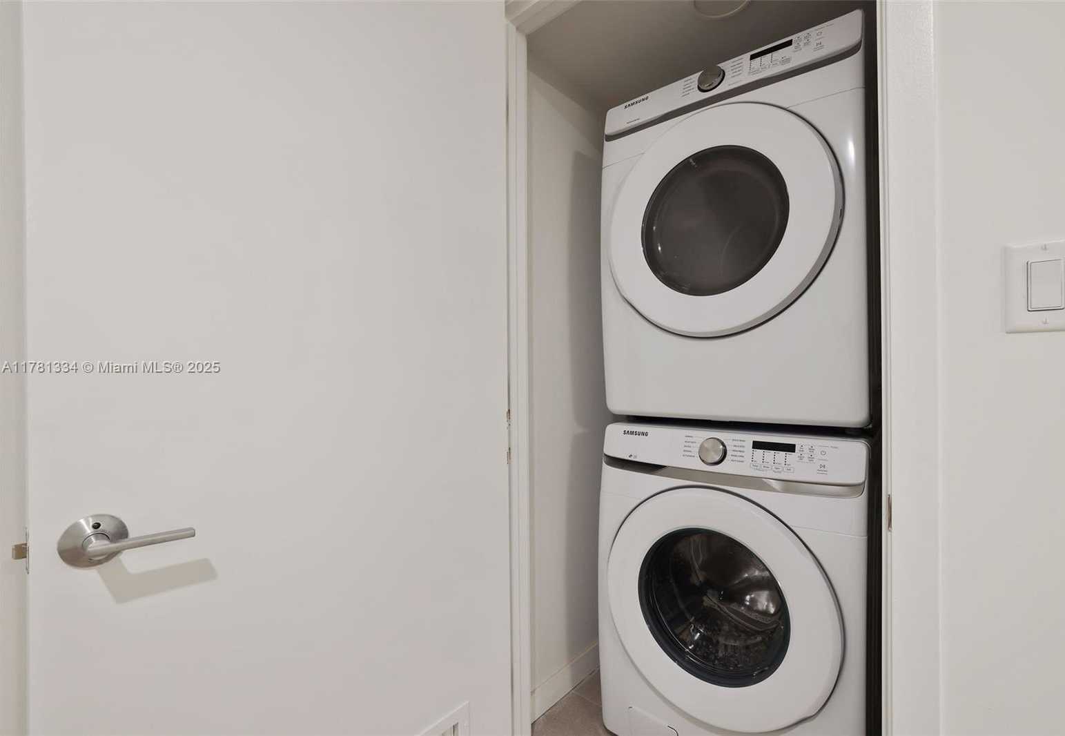 Small Image of 1500 BAY RD #N-0206, Miami Beach Number 9