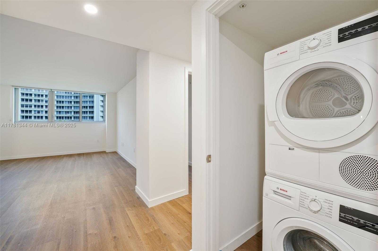 Small Image of 1500 BAY RD #N-0717, Miami Beach Number 17