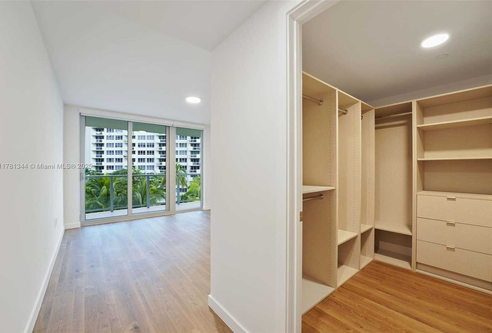 Small Image of 1500 BAY RD #N-0717, Miami Beach Number 24