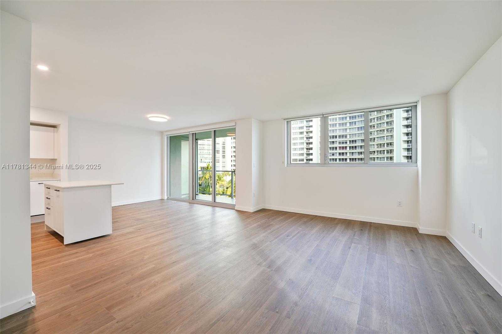 Small Image of 1500 BAY RD #N-0717, Miami Beach Number 4