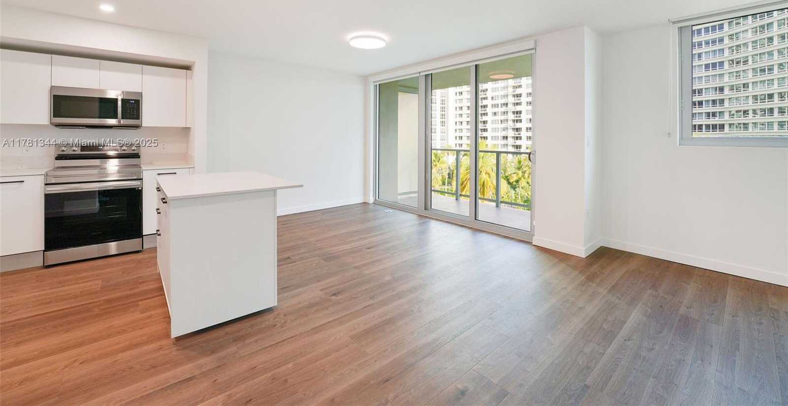 Small Image of 1500 BAY RD #N-0717, Miami Beach Number 6