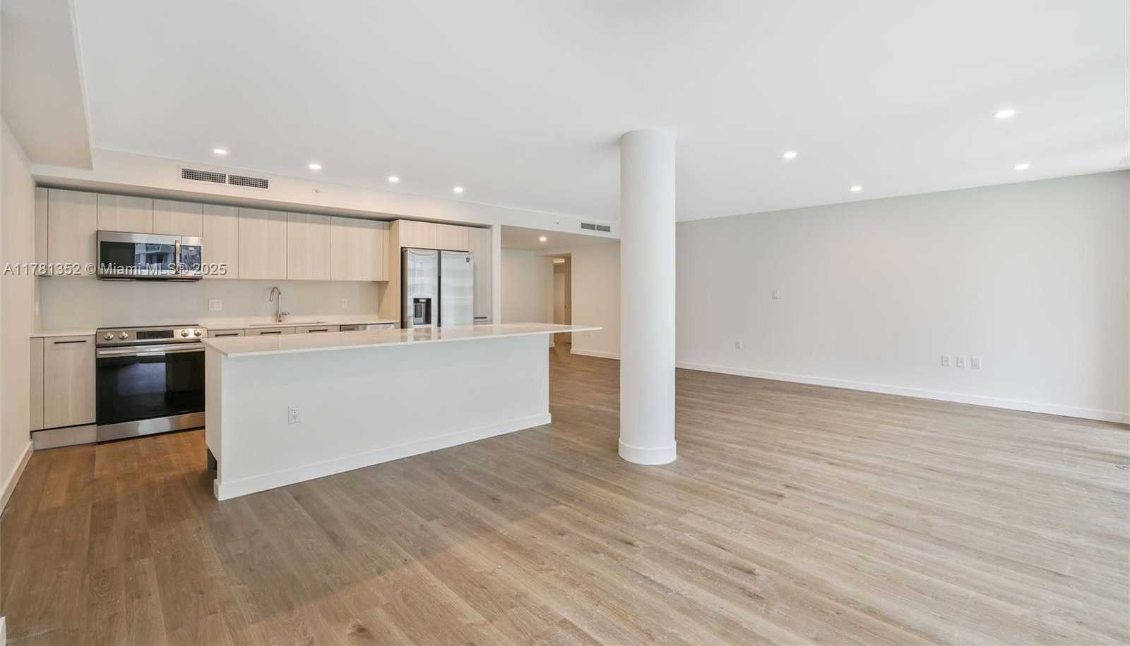 Small Image of 1500 BAY RD #N-0229, Miami Beach Number 11
