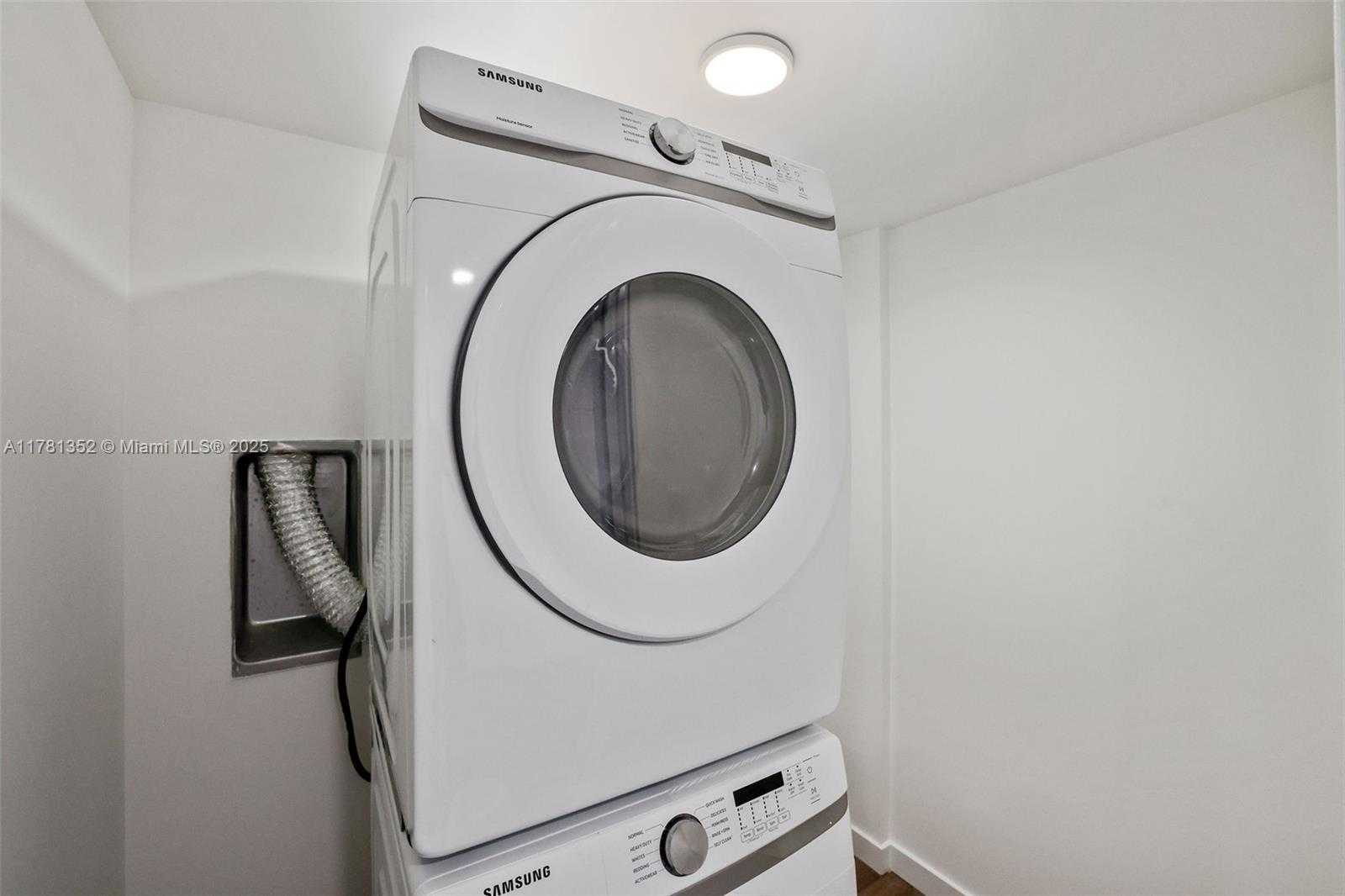 Small Image of 1500 BAY RD #N-0229, Miami Beach Number 12