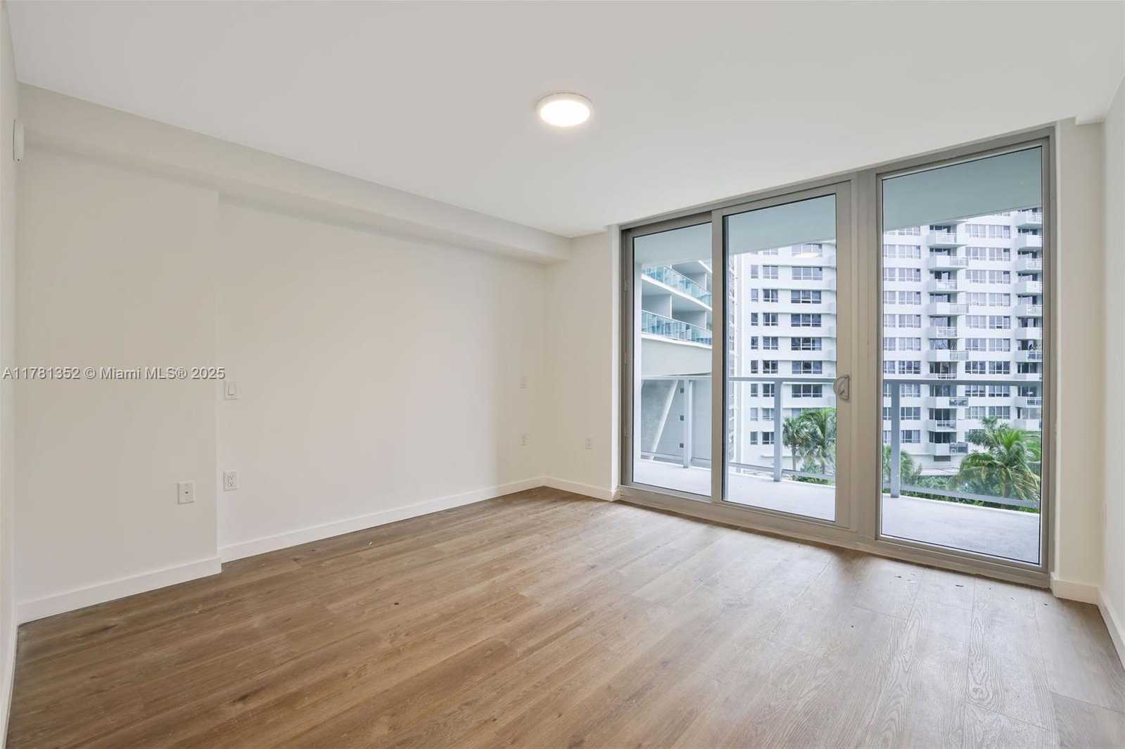 Small Image of 1500 BAY RD #N-0229, Miami Beach Number 14