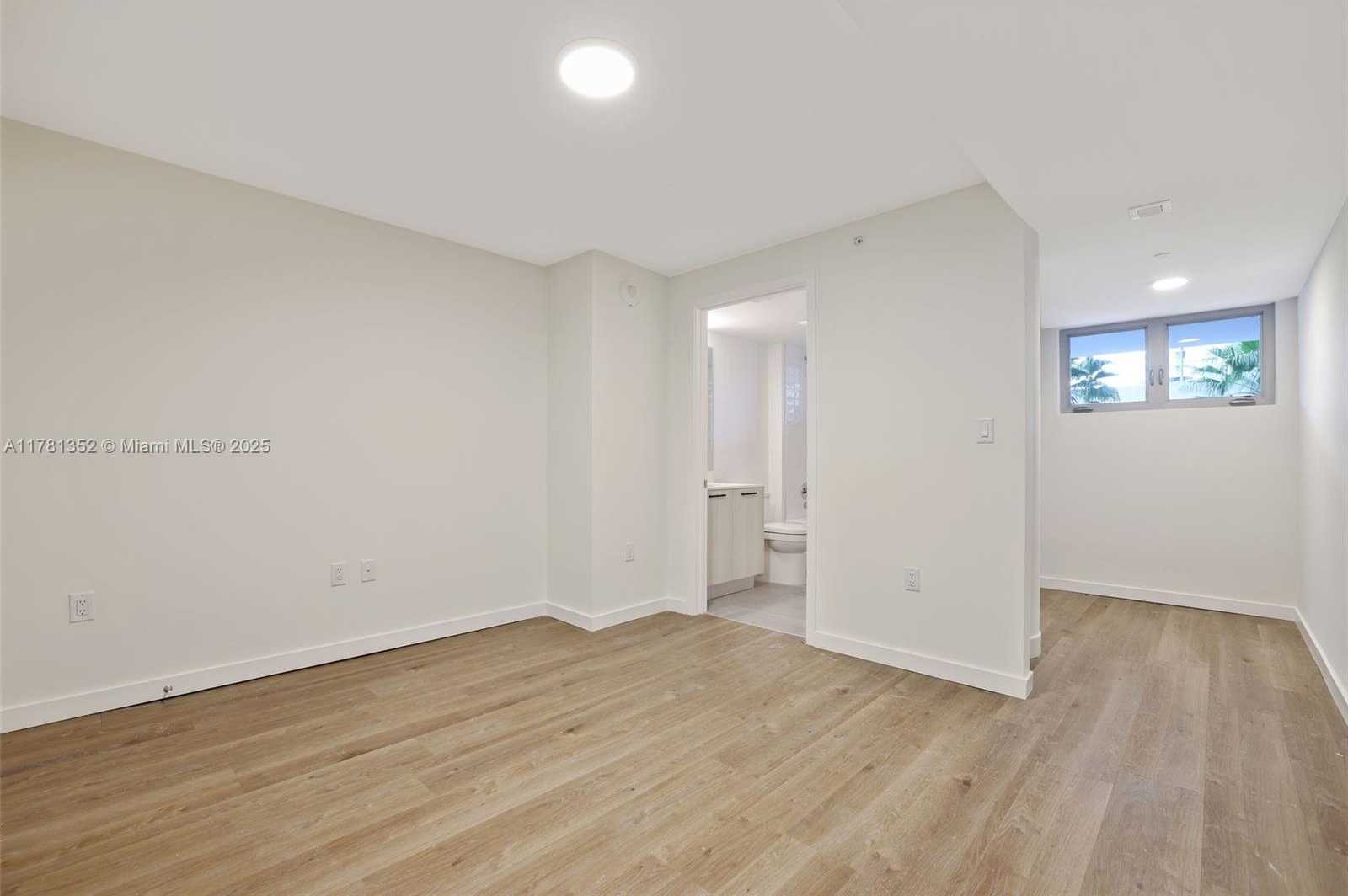 Small Image of 1500 BAY RD #N-0229, Miami Beach Number 25
