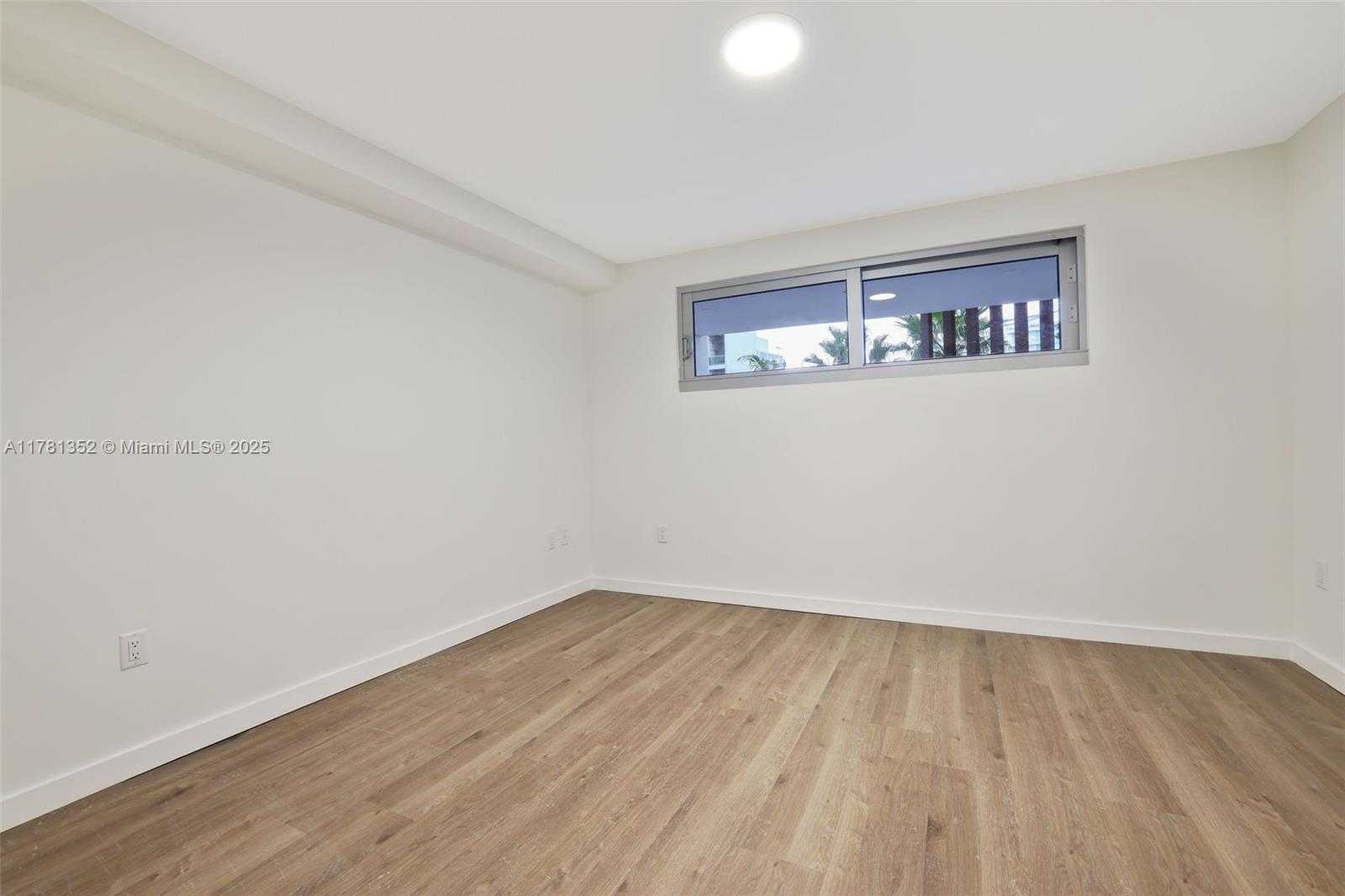Small Image of 1500 BAY RD #N-0229, Miami Beach Number 27