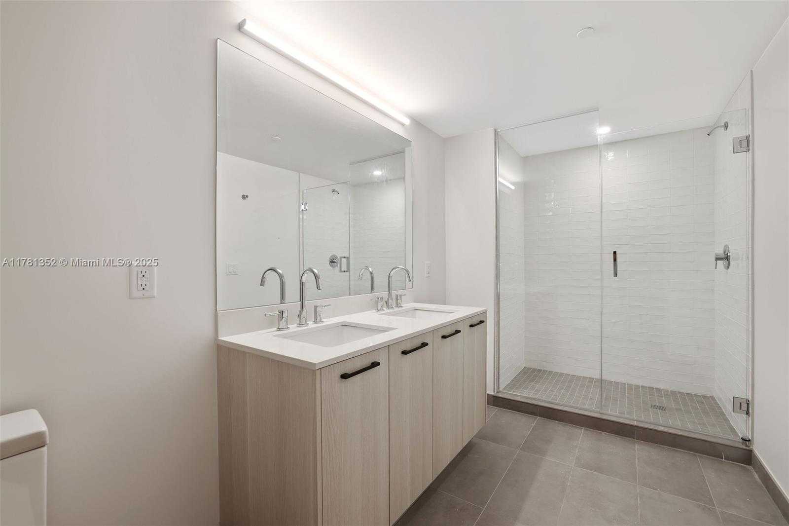 Small Image of 1500 BAY RD #N-0229, Miami Beach Number 30