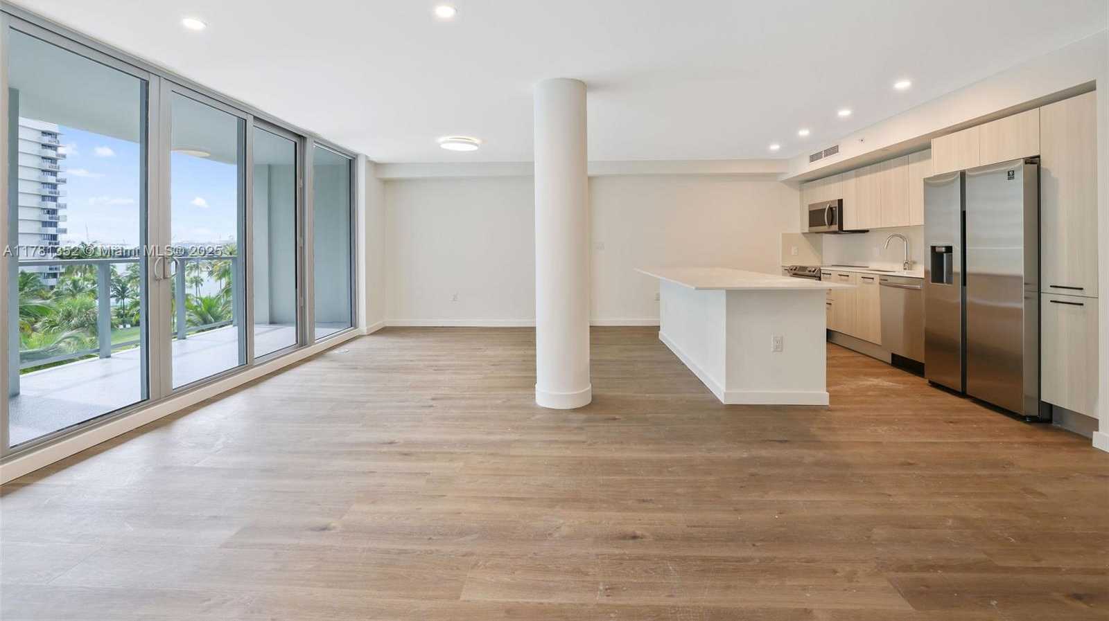 Small Image of 1500 BAY RD #N-0229, Miami Beach Number 4