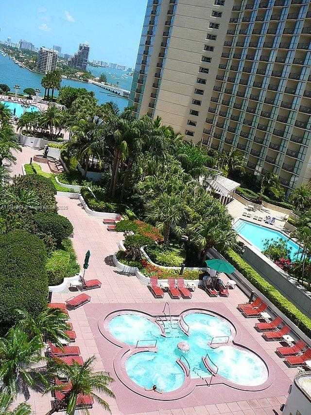 Small Image of 1717 NORTH BAYSHORE DR #A-1534, Miami Number 19