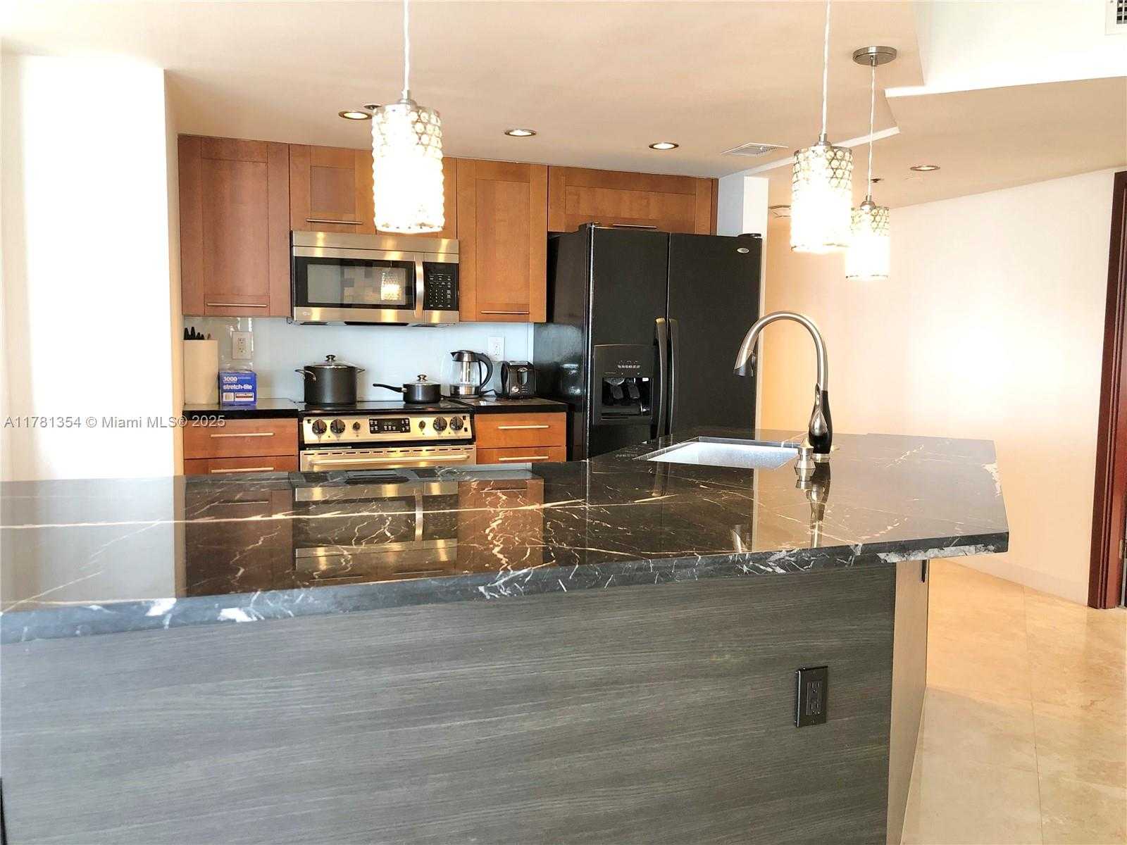 Small Image of 1717 NORTH BAYSHORE DR #A-1534, Miami Number 6