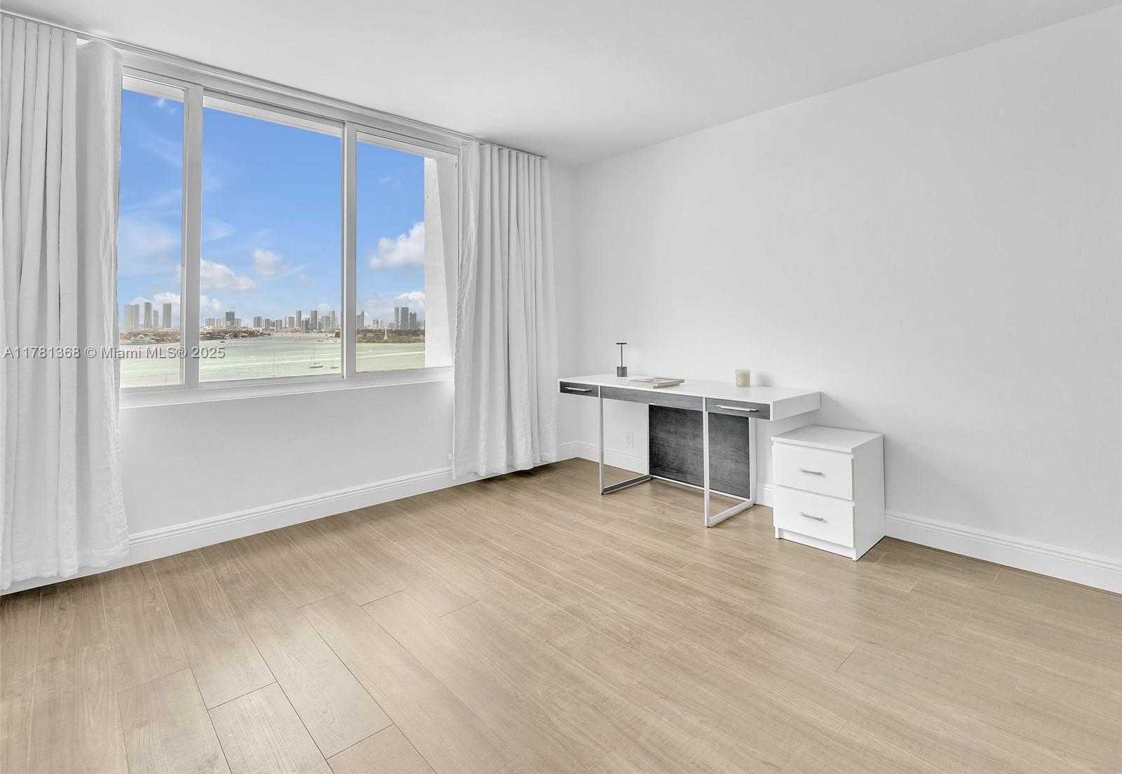 Small Image of 1000 WEST AVE #1014, Miami Beach Number 12