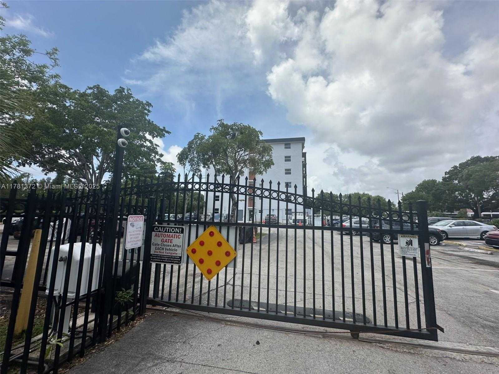 Small Image of 16851 NORTH EAST 23RD AVE #B101, North Miami Beach Number 29